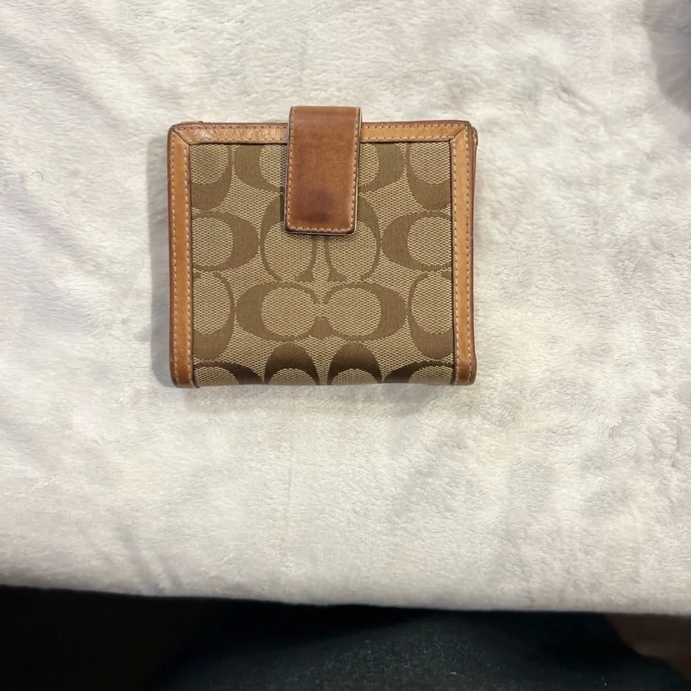 Coach Tan and Brown Signature Wallet - Picture 2 of 3
